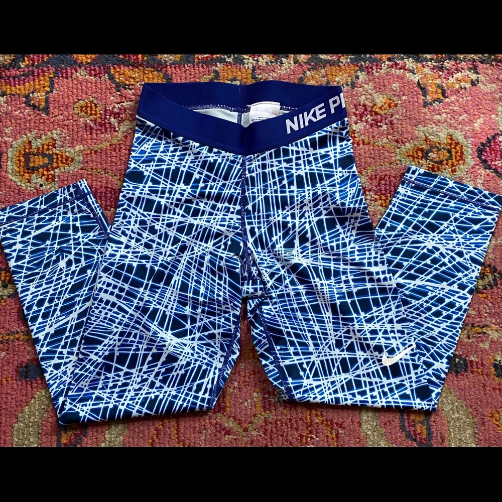 Nike Pro 3/4 length leggings